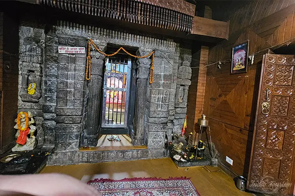 Vashisht Temple Inside Image