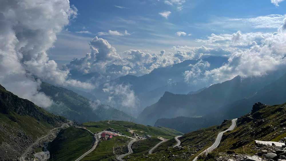 Rohtang Pass Tour in Manali