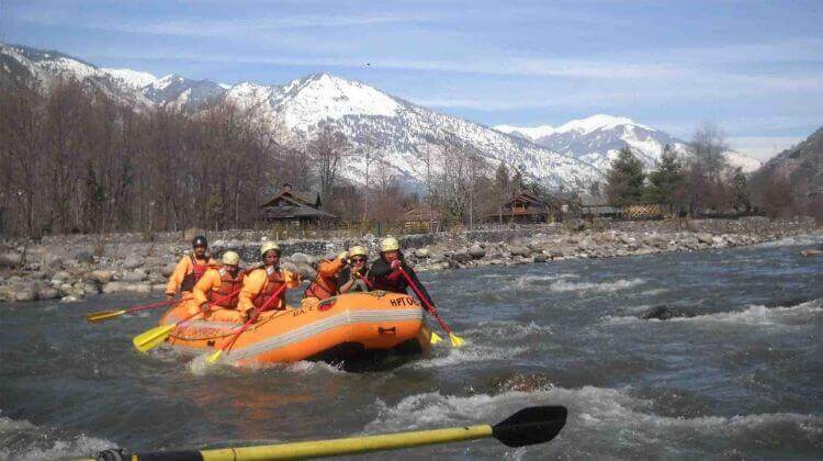 River Rafting in Manali