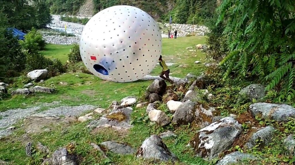 where to do zorbing in Manali